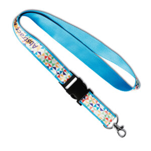 Lanyard removibile in poliestere con sovrastampa in raso sublimato.